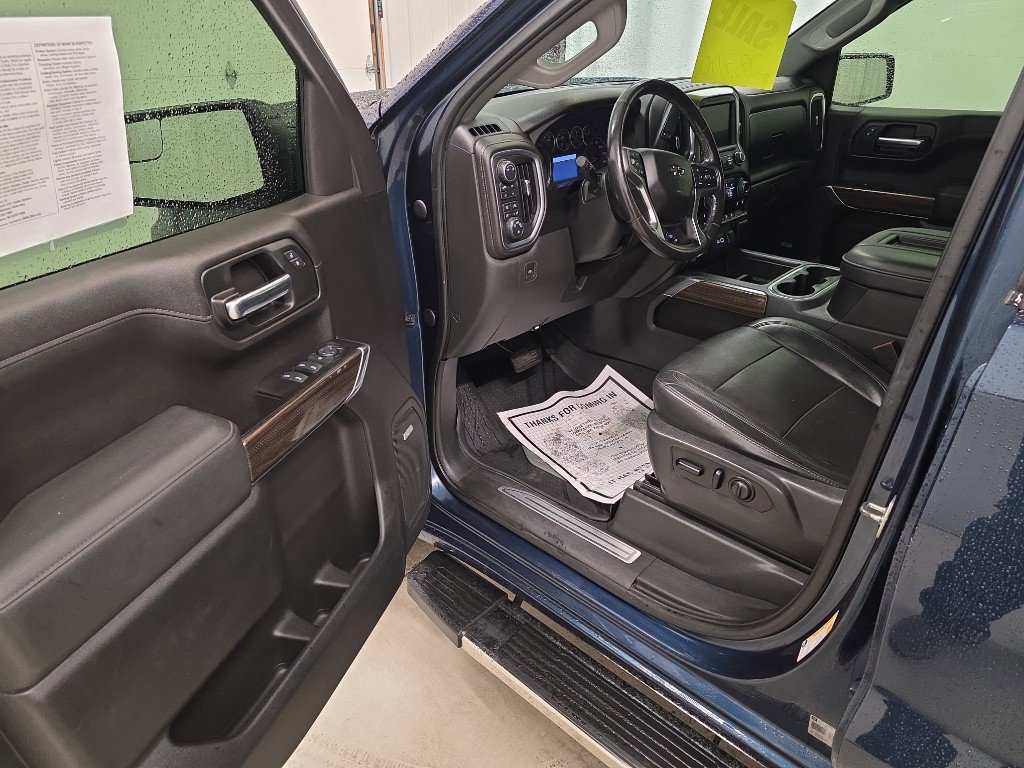 Used 2019 Chevrolet Silverado 1500 RST AWD/4WD image 16