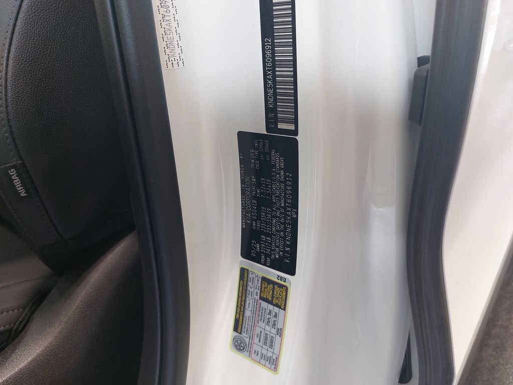 Used 2026 Kia Carnival SX Prestige FWD image 38