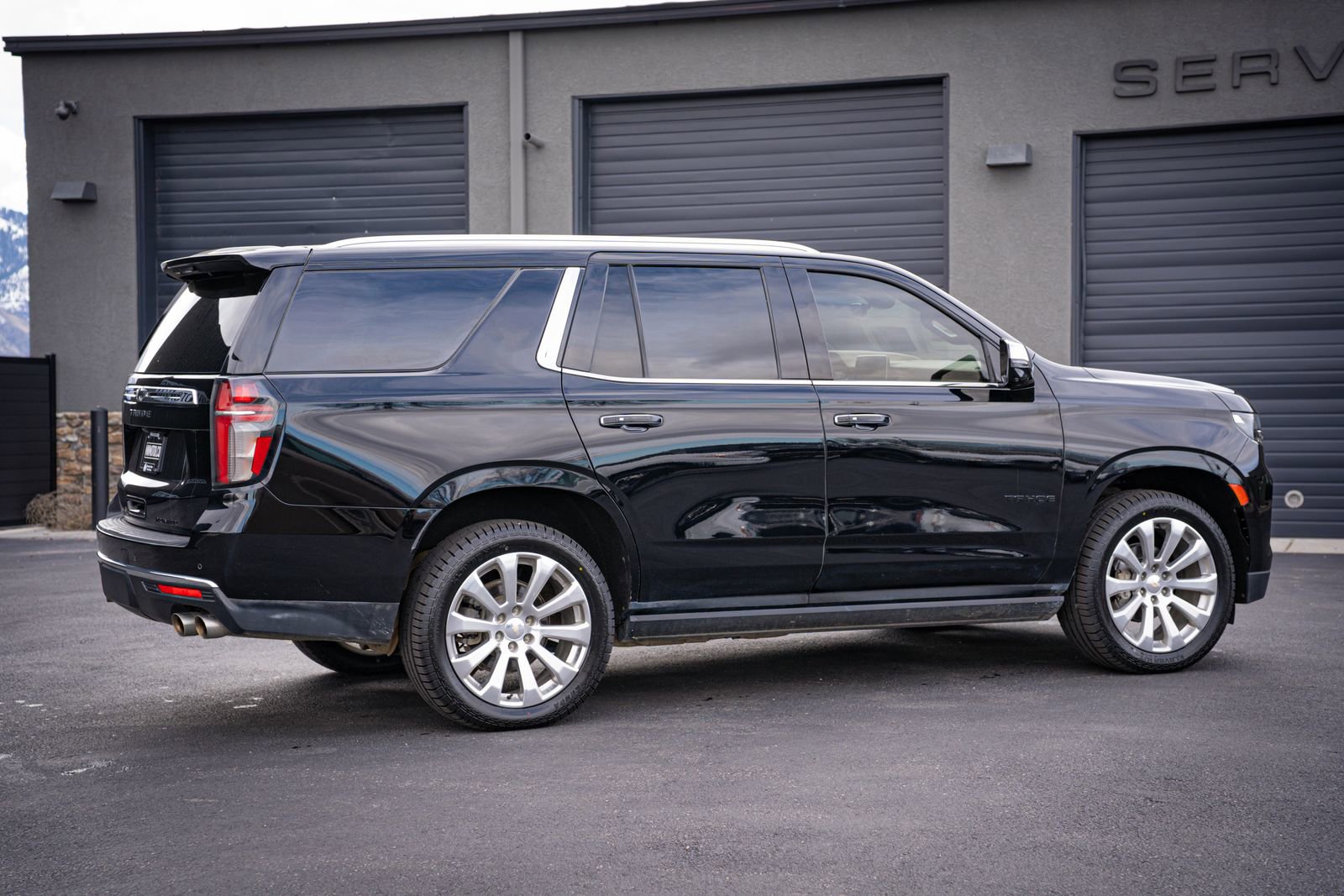 Used 2022 Chevrolet Tahoe Premier AWD/4WD image 6