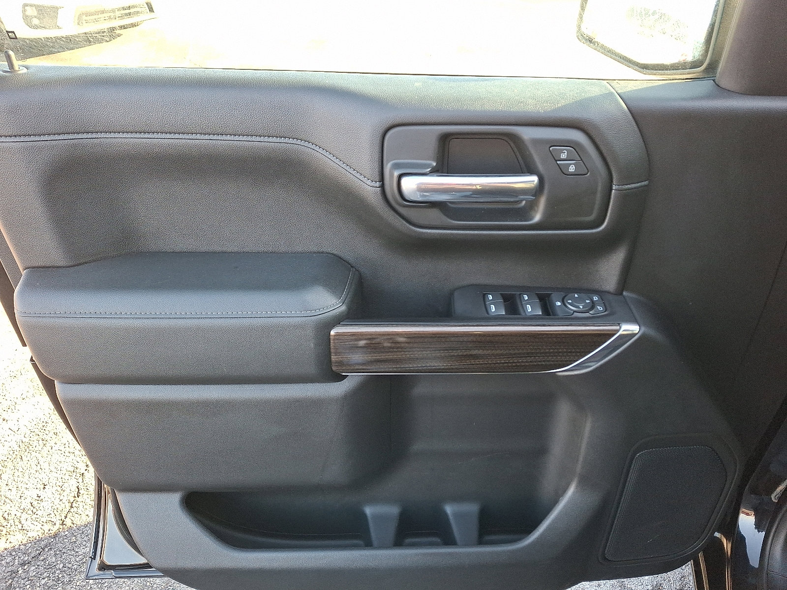 Used 2019 Chevrolet Silverado 1500 LT w/ All-Star Edition image 12