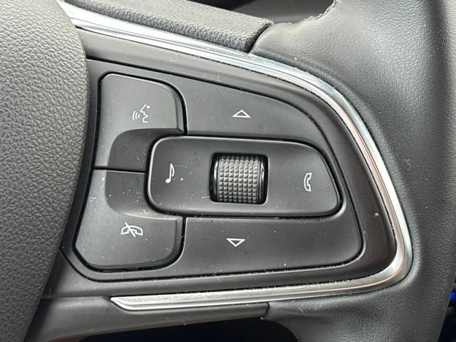 Used 2025 Buick Encore GX Sport Touring AWD/4WD image 18