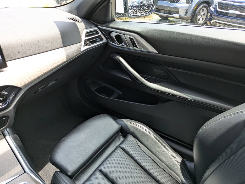 Used 2025 BMW 430i Convertible RWD image 16