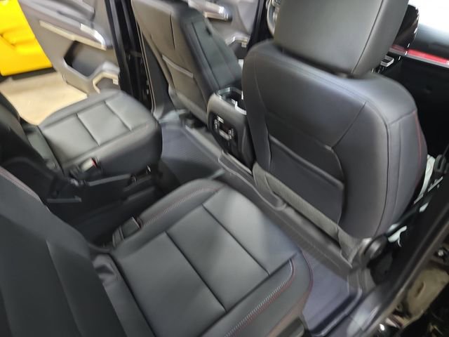 New 2026 Chevrolet Traverse Z71 w/ Enhanced Driving Package image 12