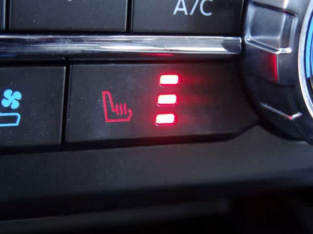 Used 2024 Ford F250 Lariat w/ Black Appearance Package AWD/4WD image 40