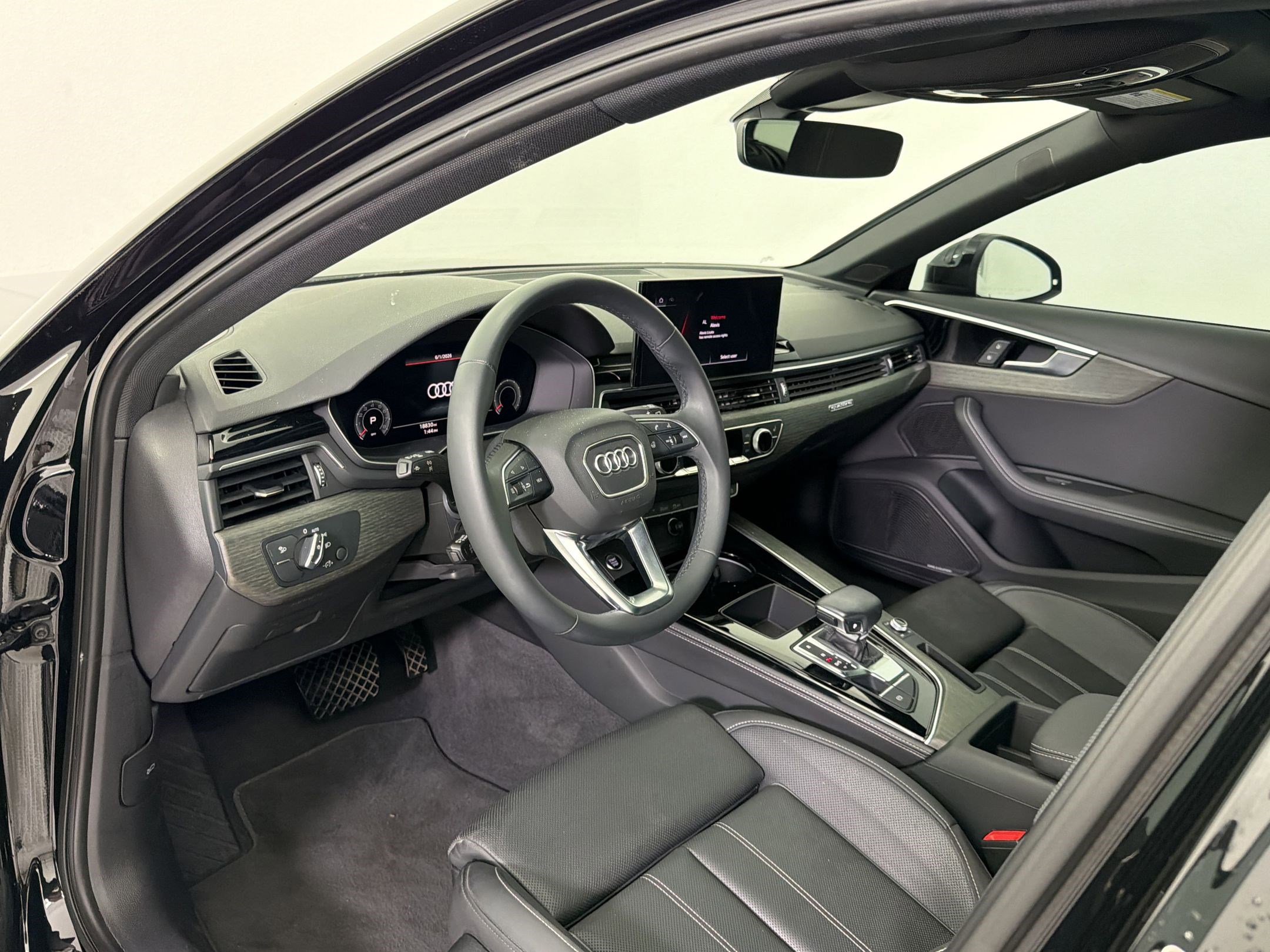 Used 2023 Audi A4 2.0T allroad Premium Plus w/ Premium Plus Package AWD/4WD image 5