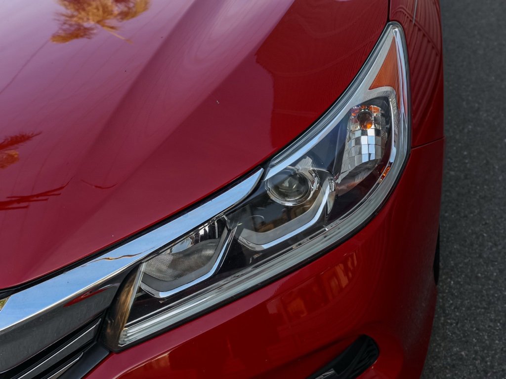 Used 2016 Honda Accord Sport image 10