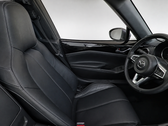 Used 2025 MAZDA MX-5 Miata RF Grand Touring RWD image 6