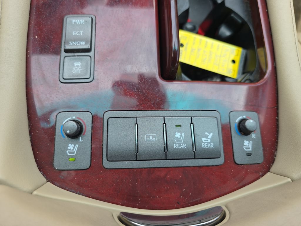 Used 2008 Lexus LS 460 RWD image 27