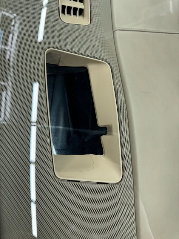 Used 2019 Cadillac Escalade ESV Platinum image 32