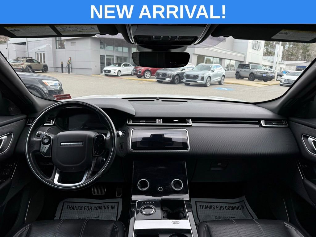 Used 2019 Land Rover Range Rover Velar R-Dynamic SE image 32