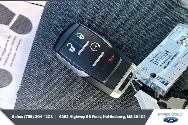 Used 2024 RAM 3500 Big Horn w/ Sport Appearance Package image 9