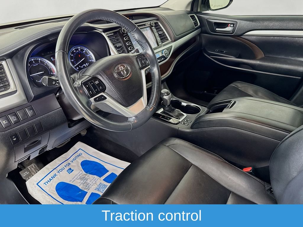 Used 2018 Toyota Highlander XLE AWD/4WD image 10