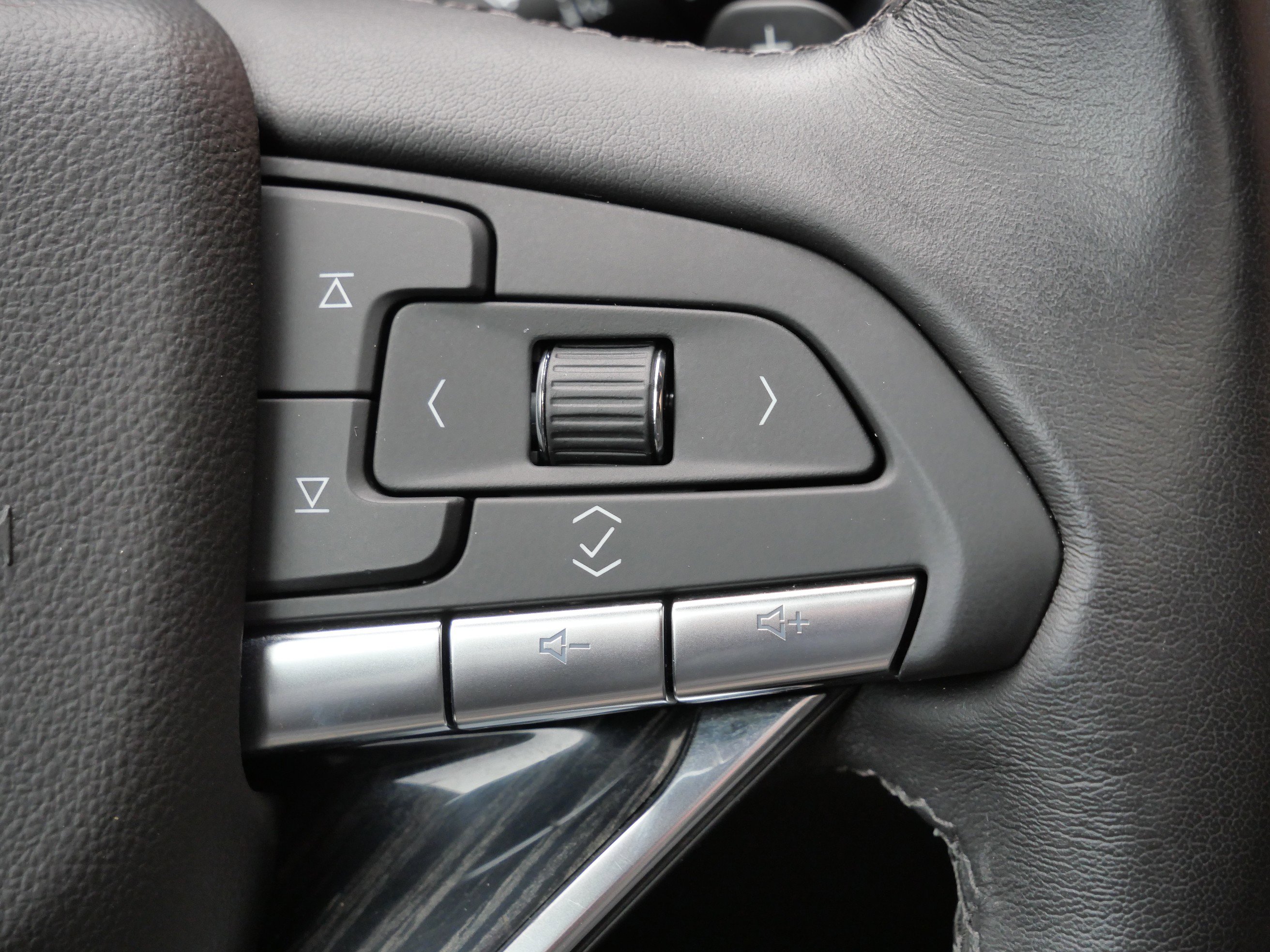 Certified 2024 Cadillac XT6 Premium Luxury w/ Technology Package image 23