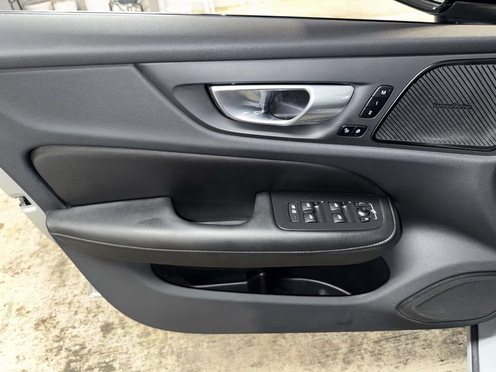 Used 2024 Volvo S60 B5 Plus w/ Climate Package AWD/4WD image 19