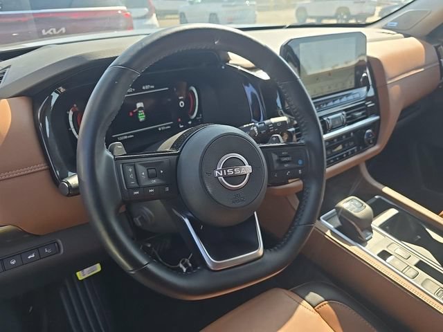 Certified 2025 Nissan Pathfinder Platinum w/ Cargo Package FWD image 4