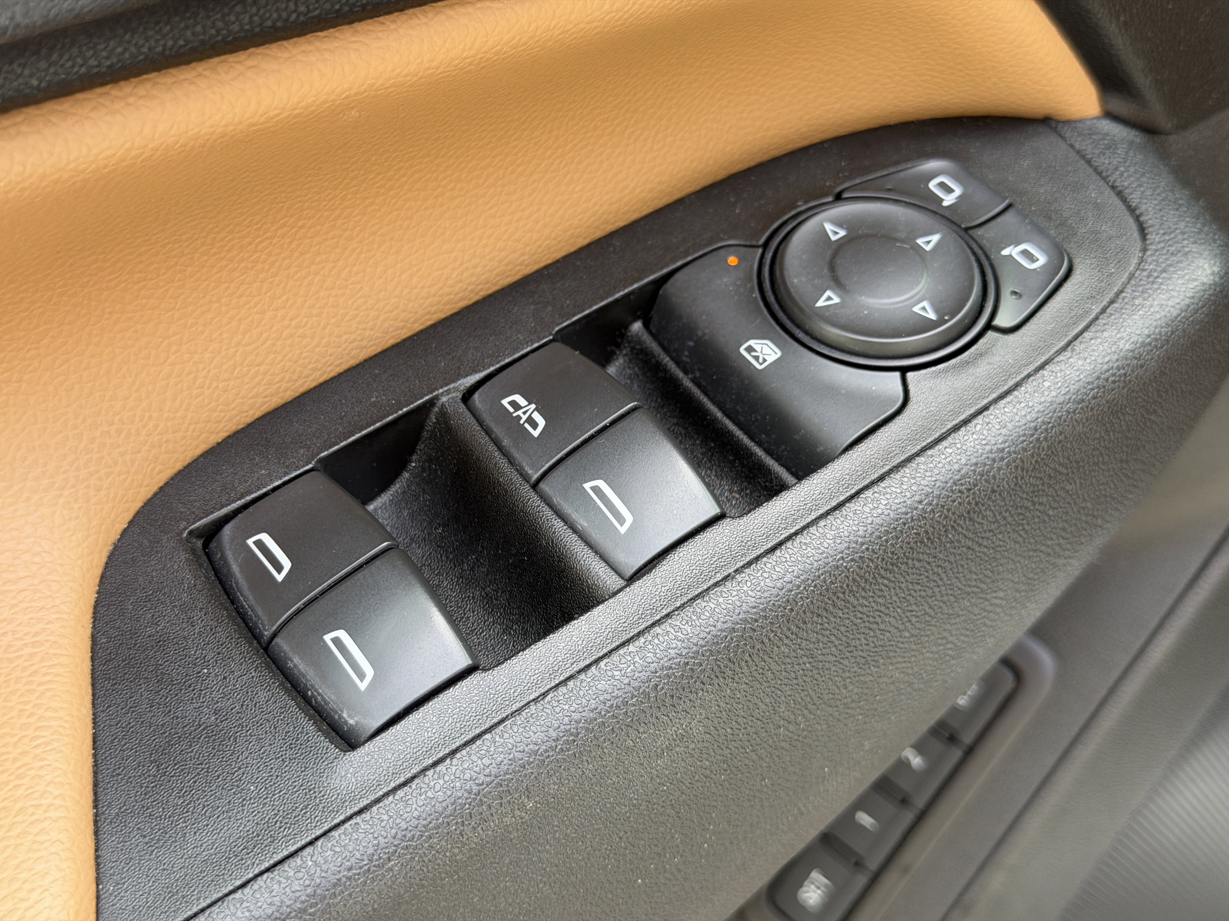 Used 2020 Chevrolet Equinox Premier AWD/4WD image 5
