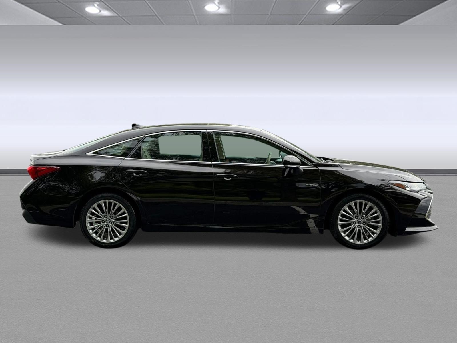 Used 2019 Toyota Avalon Limited w/ Advanced Safety Package FWD image 8