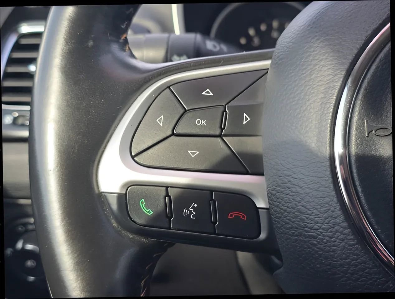 Used 2020 Jeep Compass Limited image 23