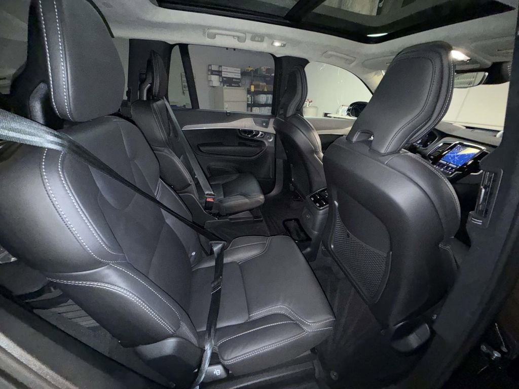 Used 2024 Volvo XC60 B5 Plus w/ Climate Package AWD/4WD image 16