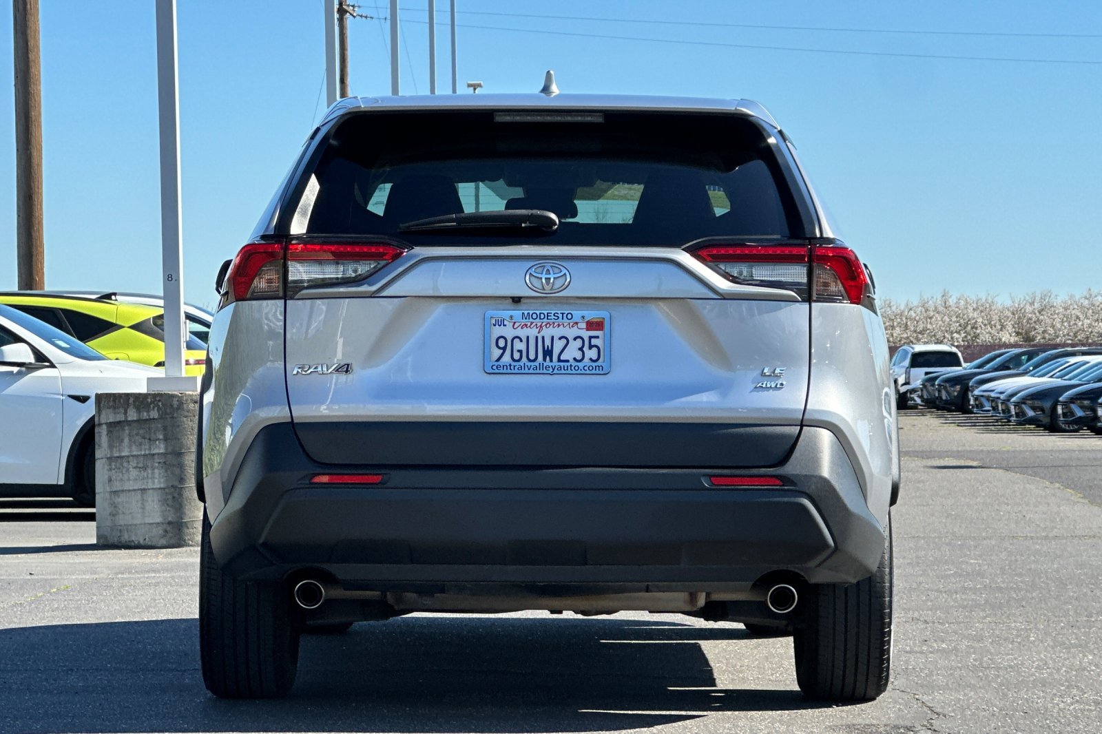 Used 2023 Toyota RAV4 LE image 5