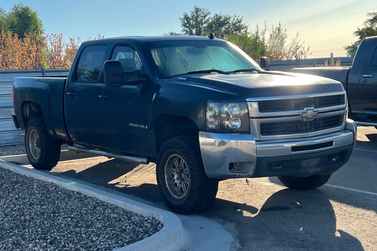 Used 2007 Chevrolet Silverado 2500 LTZ w/ Safety Package AWD/4WD image 2