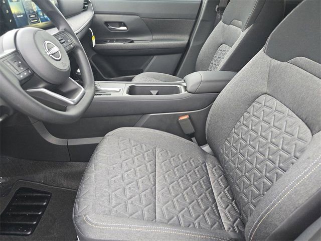 New 2026 Nissan Kicks SV w/ SV Premium Package FWD image 11