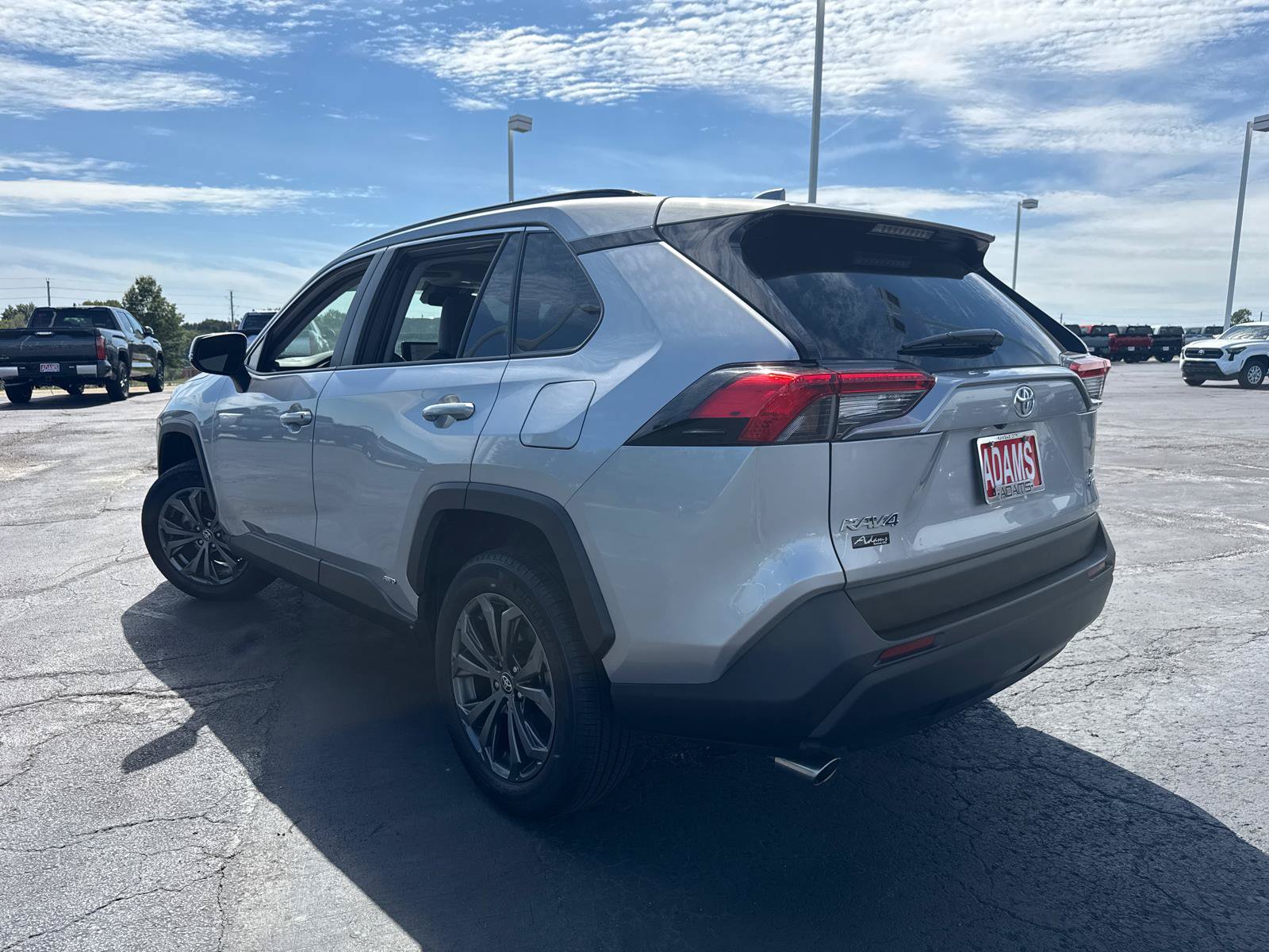 Used 2025 Toyota RAV4 XLE Premium w/ Weather Package AWD/4WD image 6
