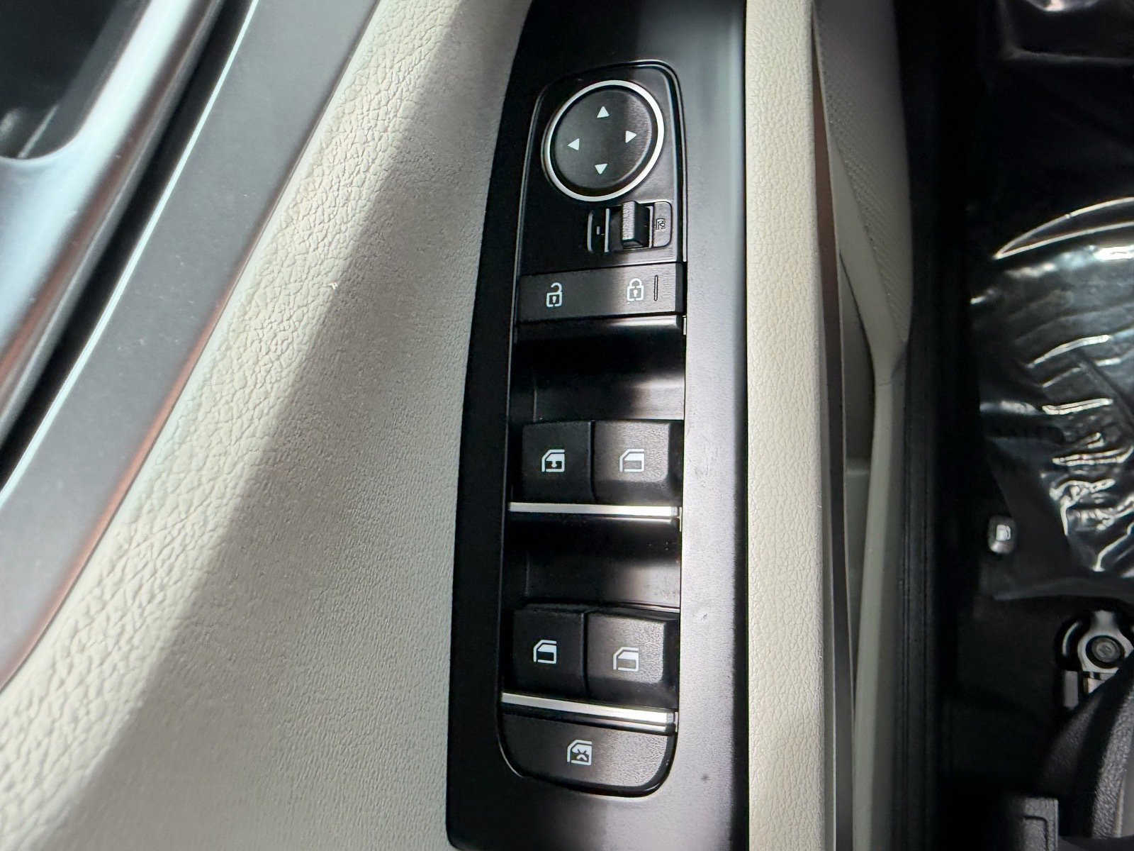 Used 2024 Kia Soul LX w/ Option Group 015 FWD image 33