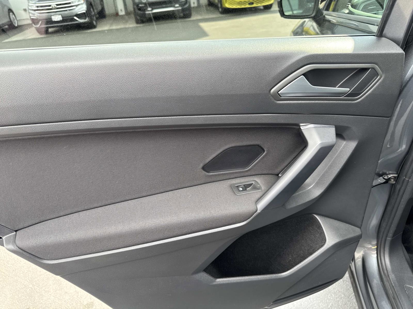 Used 2021 Volkswagen Tiguan S image 11