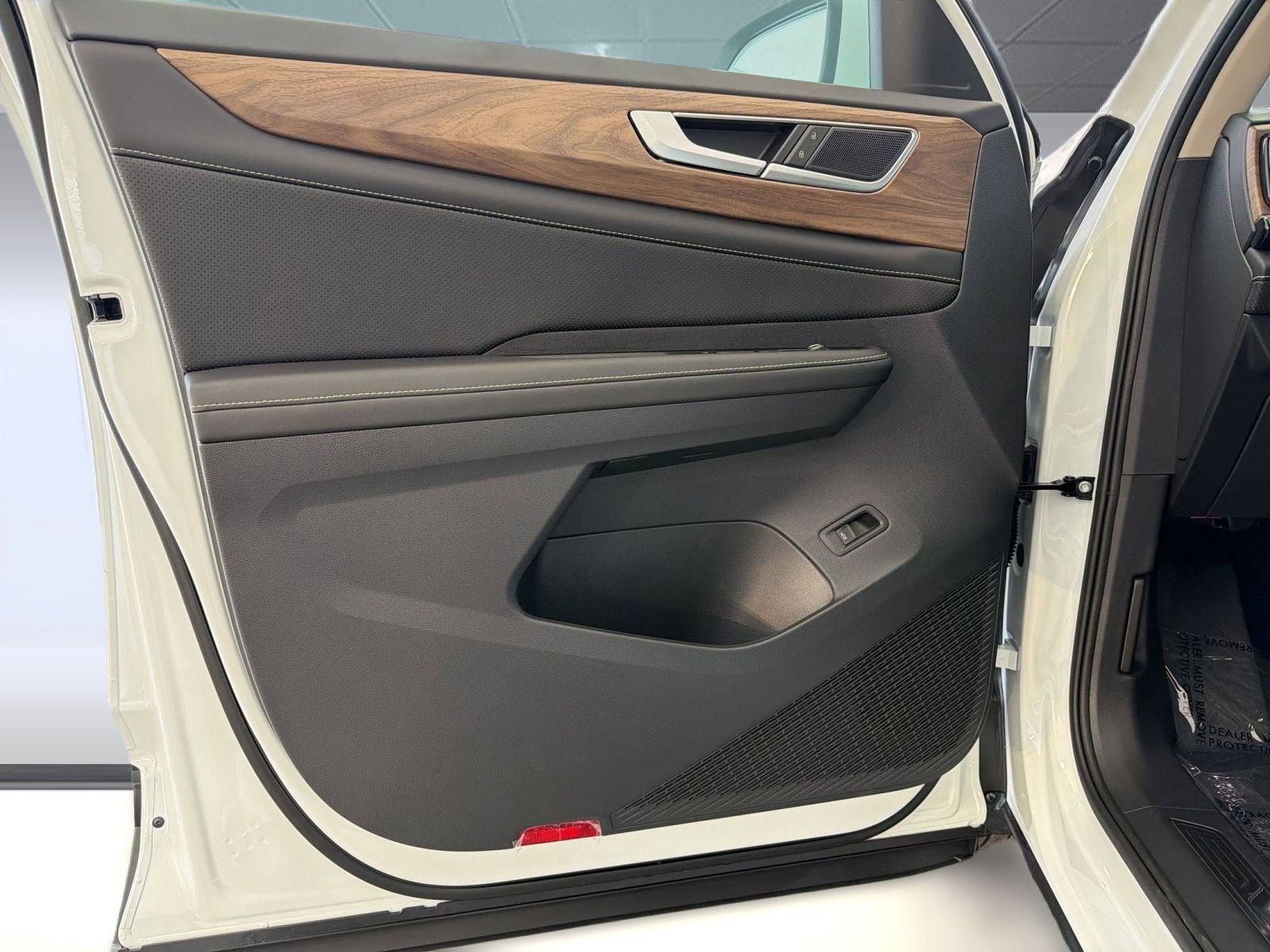 New 2026 Volkswagen Atlas SE FWD image 21