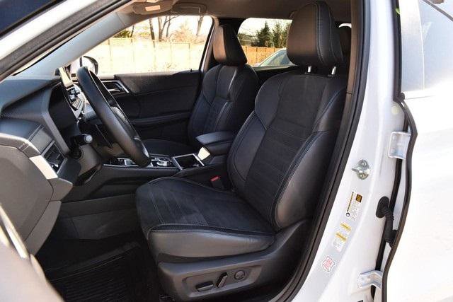 Used 2024 Mitsubishi Outlander Ralliart image 23