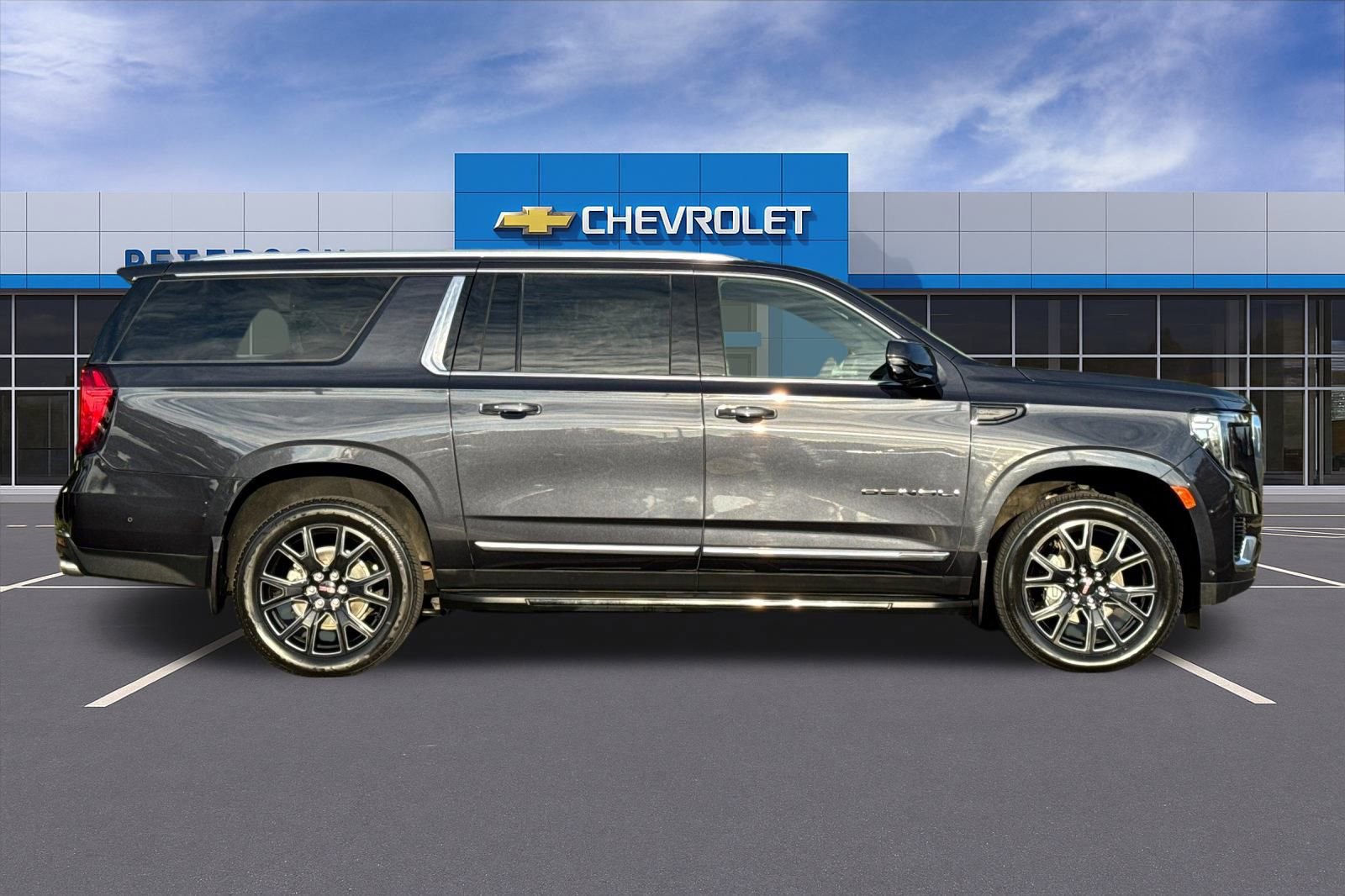 Certified 2024 GMC Yukon XL Denali image 3