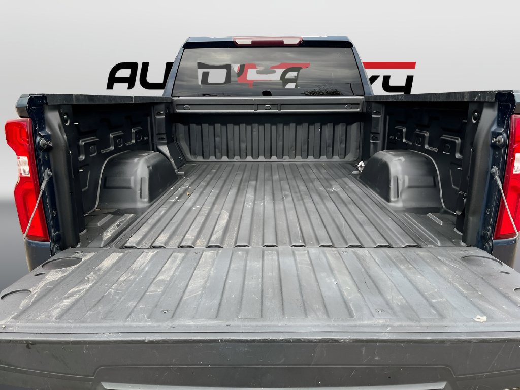 Used 2020 Chevrolet Silverado 1500 Custom w/ Custom Value Package AWD/4WD image 23