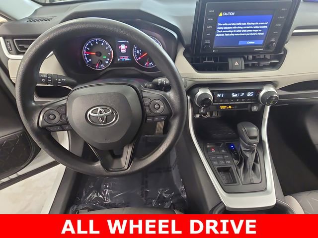 Used 2021 Toyota RAV4 XLE image 16