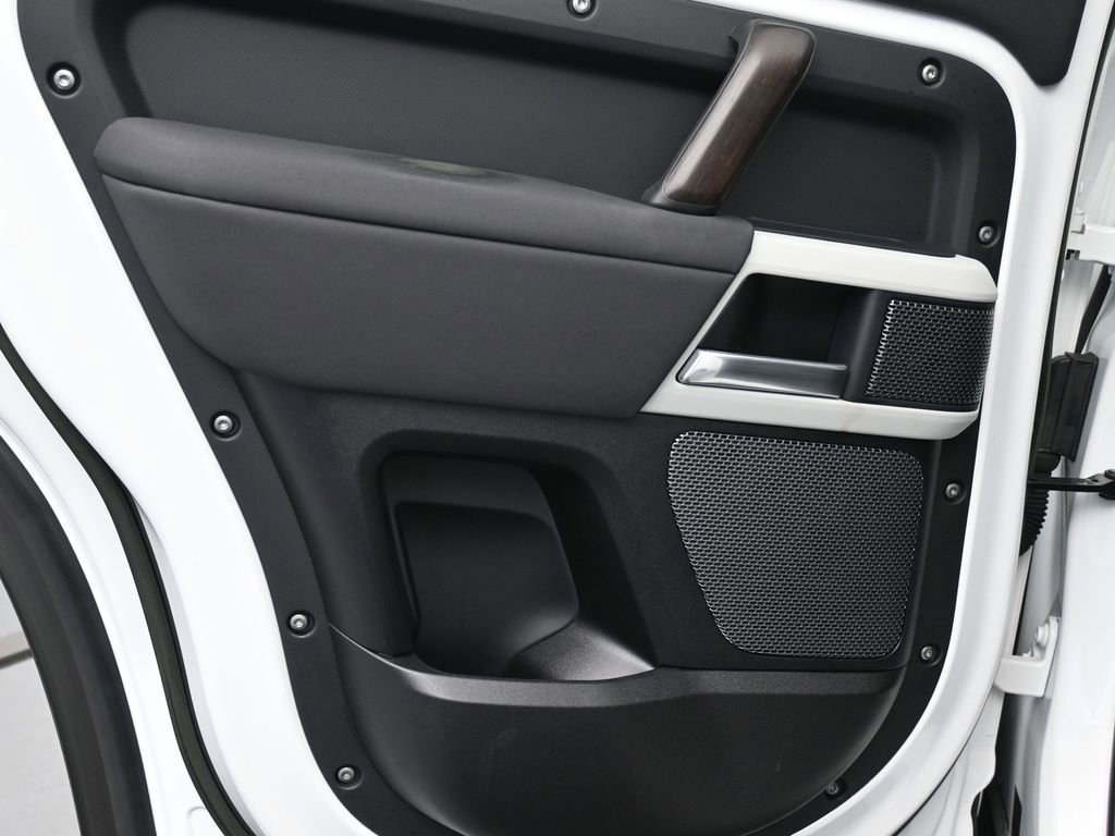 Used 2023 Land Rover Defender 110 S image 20