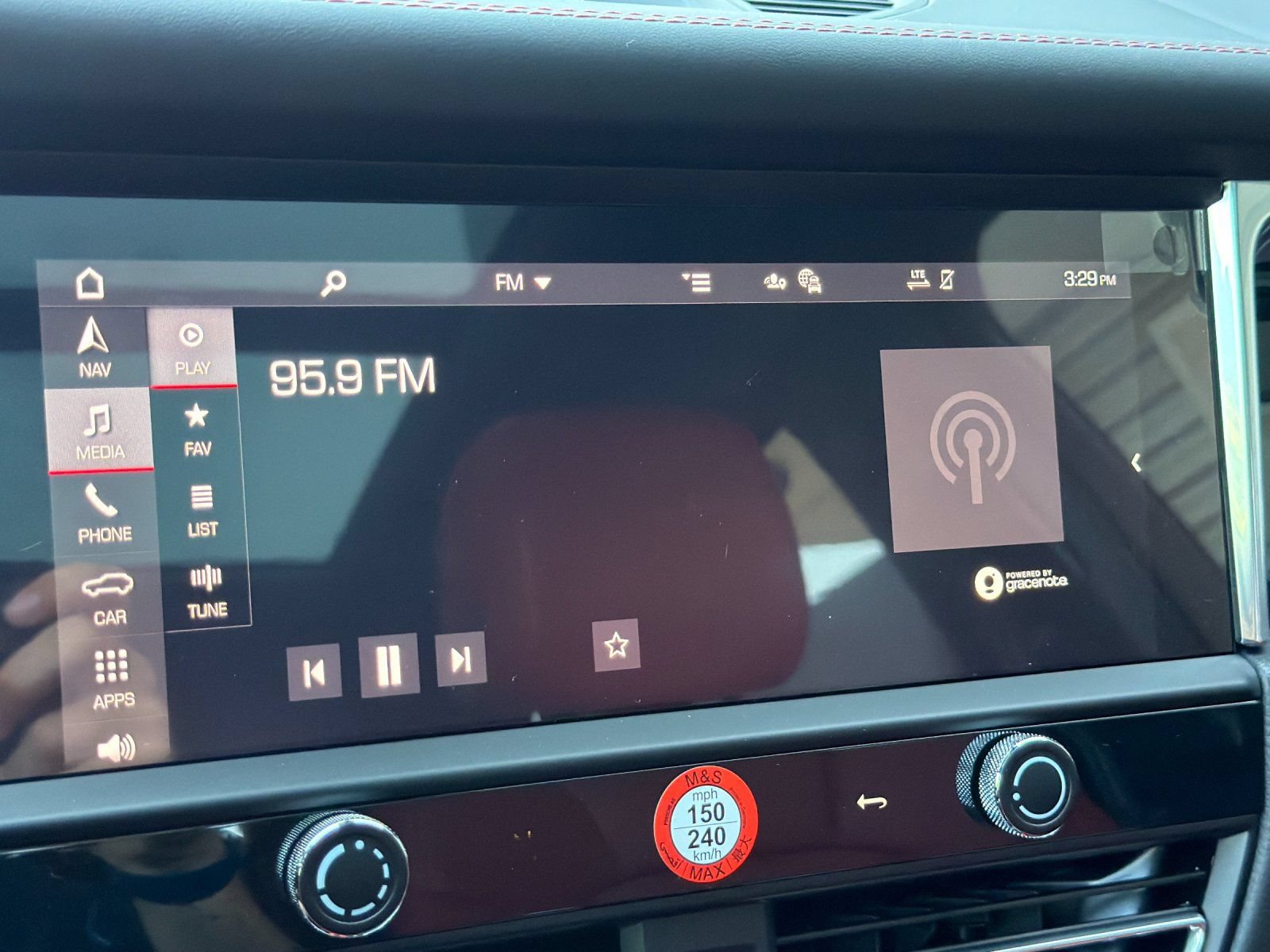New 2026 Porsche Macan AWD/4WD image 18