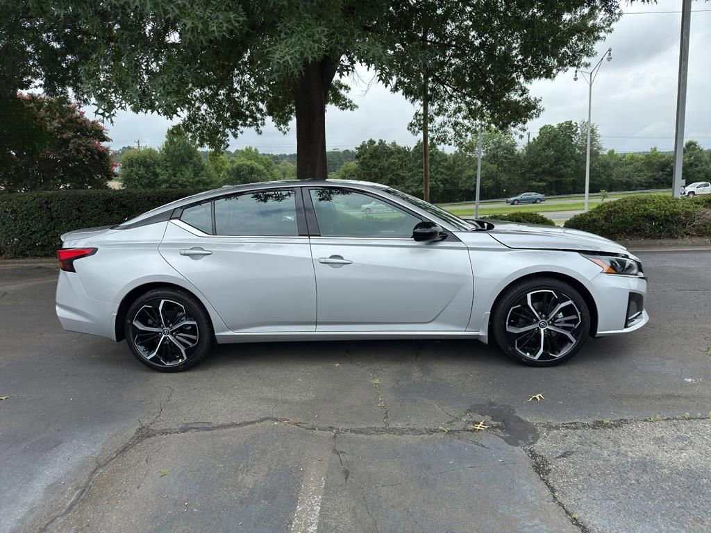 New 2025 Nissan Altima 2.5 SR w/ SR Premium Package image 8