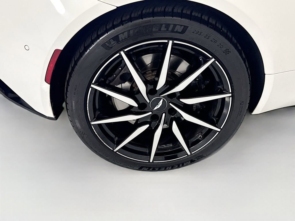 Used 2018 Aston Martin DB11 V12 RWD image 29