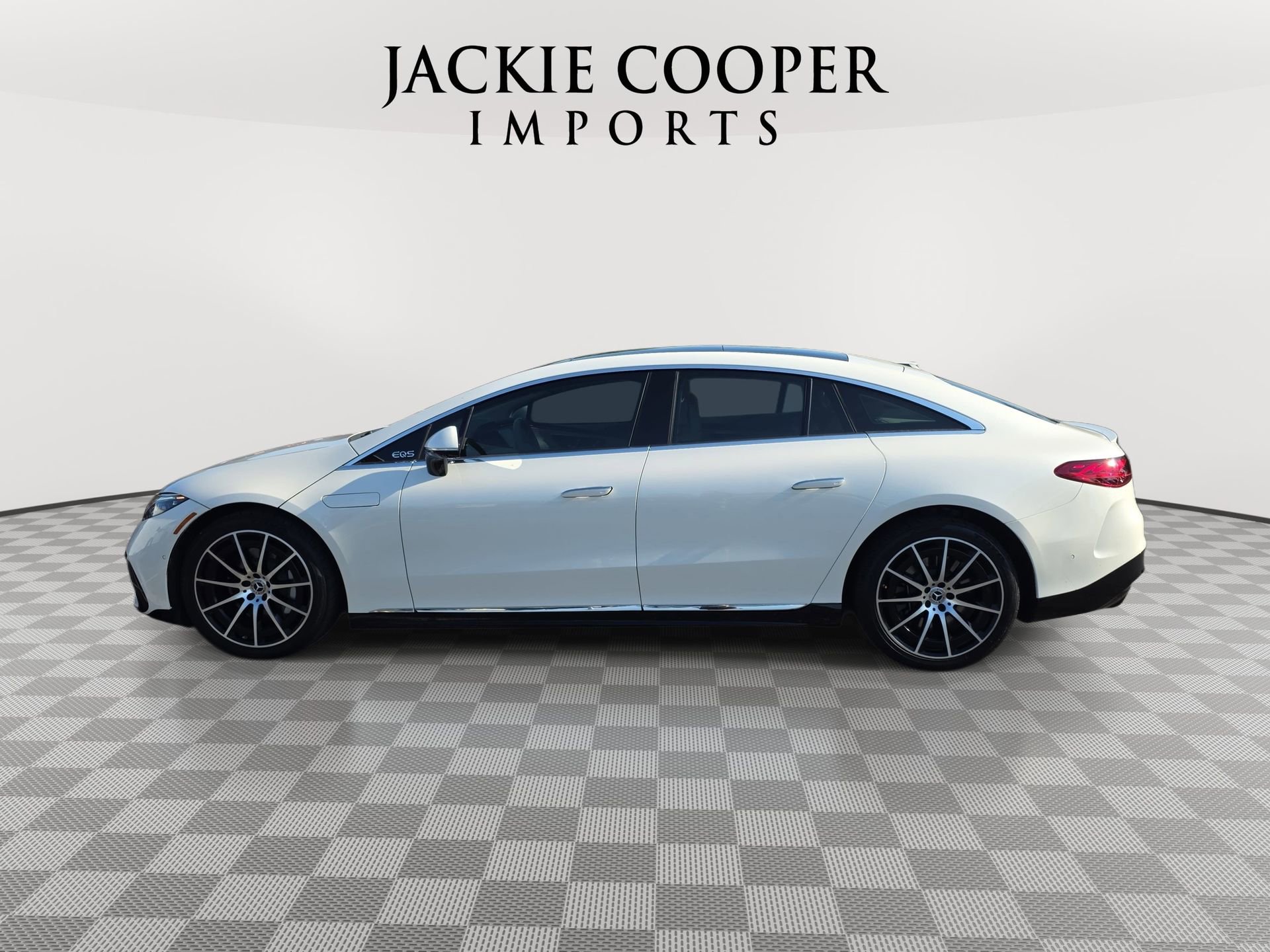 Used 2022 Mercedes-Benz EQS 450+ Sedan image 8