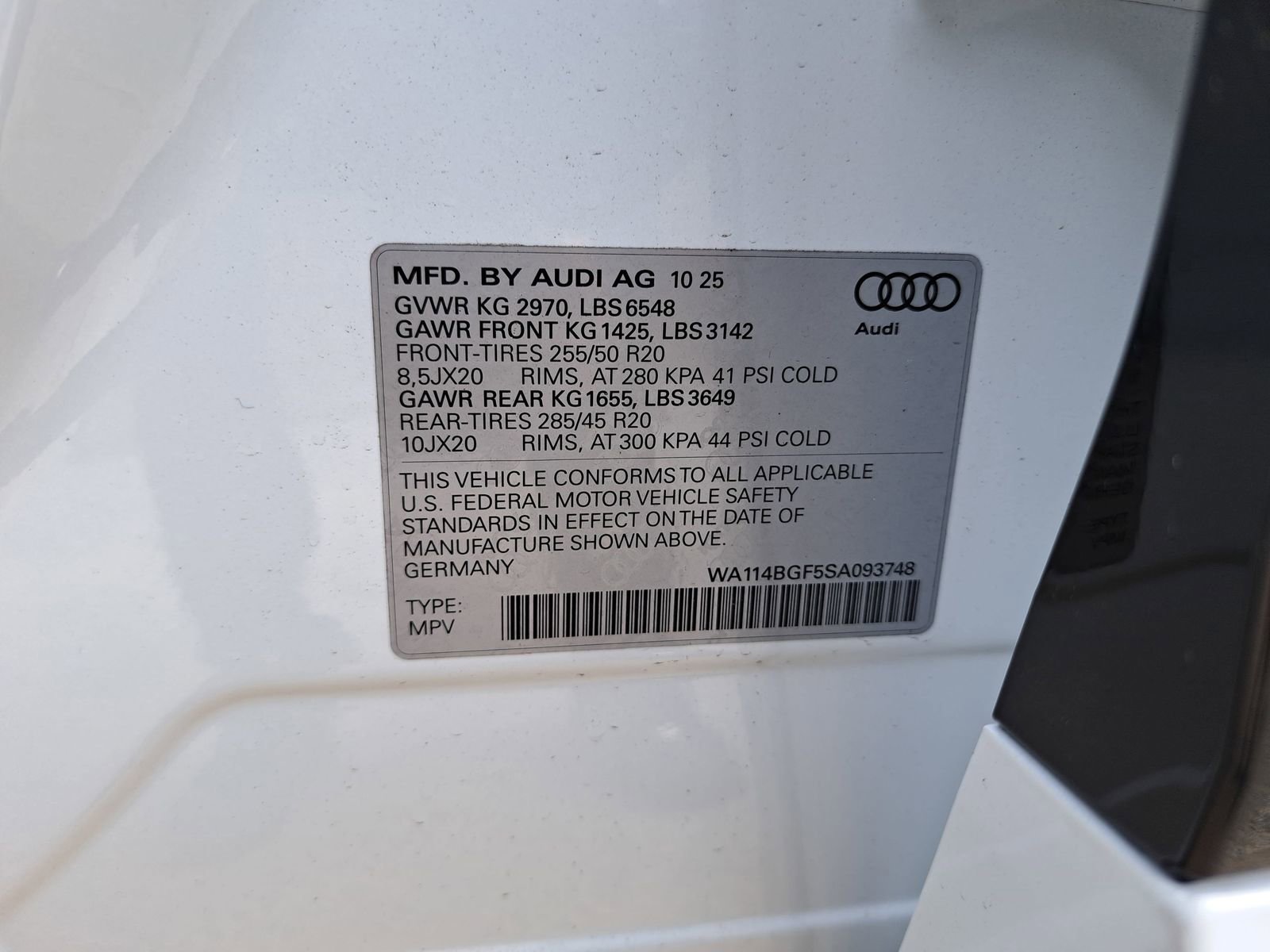 New 2025 Audi Q6 e-tron Premium image 37