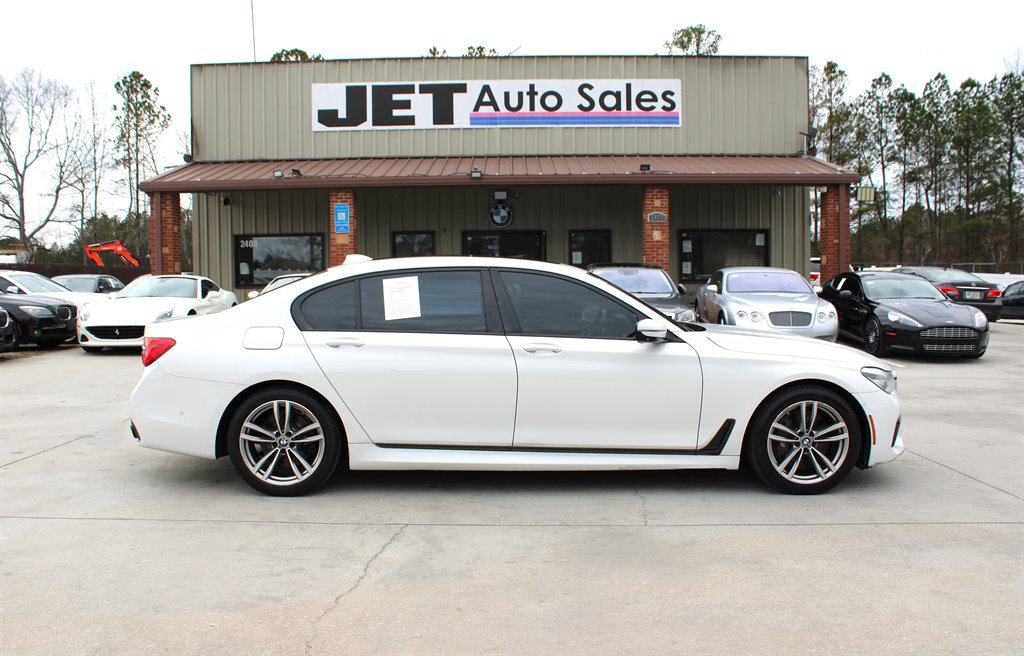 Used 2016 BMW 750i xDrive AWD/4WD image 8