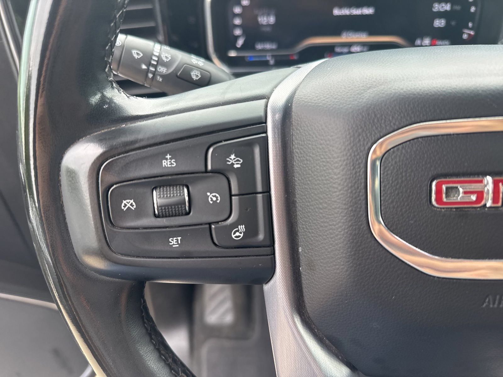 Used 2025 GMC Sierra 1500 SLT AWD/4WD image 23