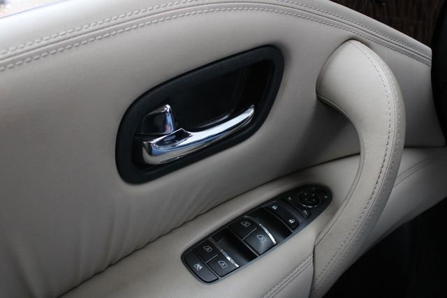 Used 2018 Nissan Armada Platinum w/ Interior Lighting Package image 7