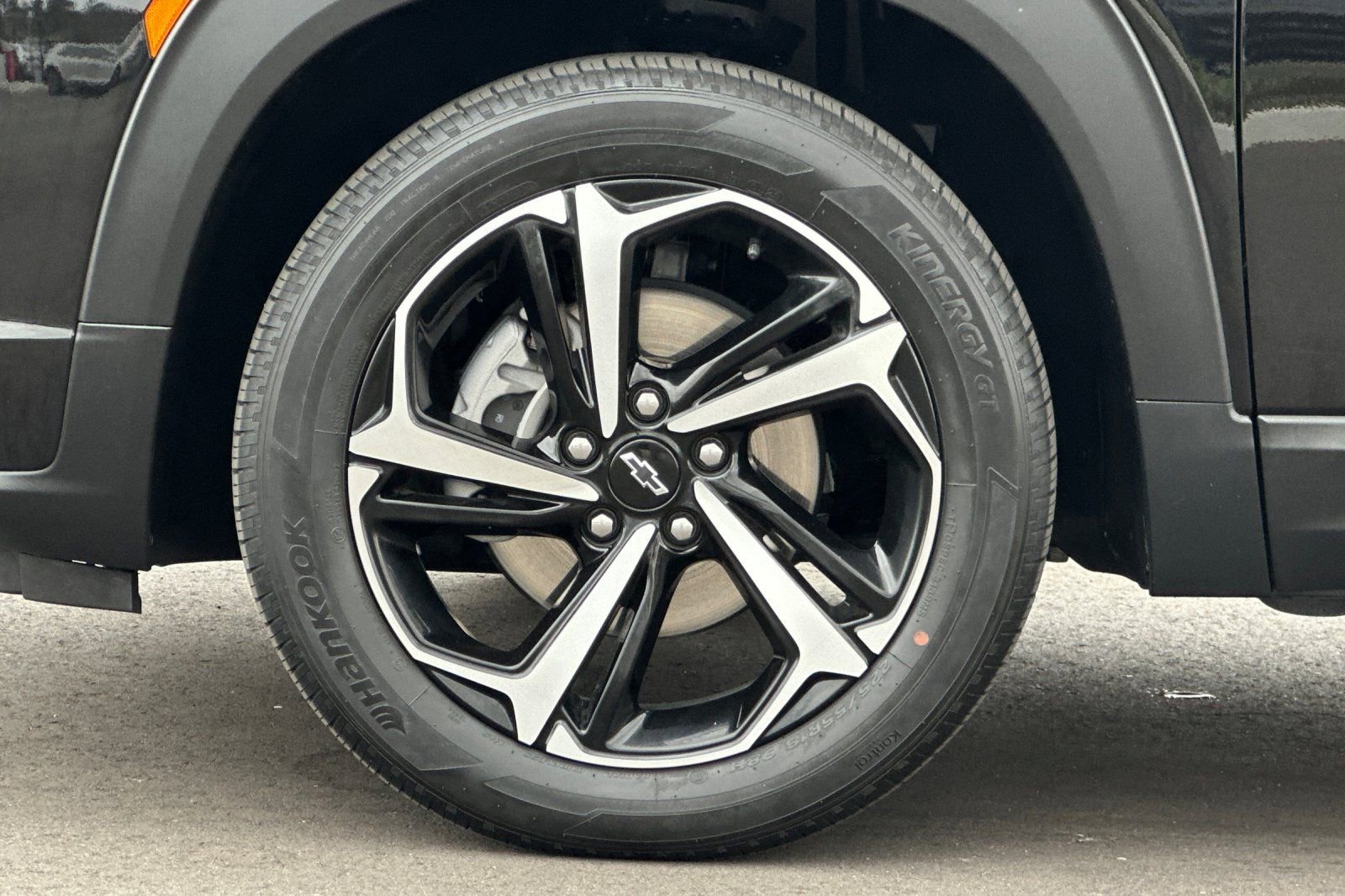 Used 2023 Chevrolet TrailBlazer RS w/ Convenience Package image 35