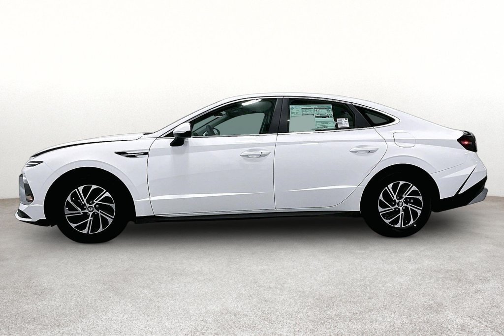 New 2026 Hyundai Sonata Blue FWD image 7