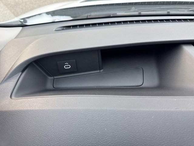 New 2026 Ford Transit 250 148 Medium Roof image 31