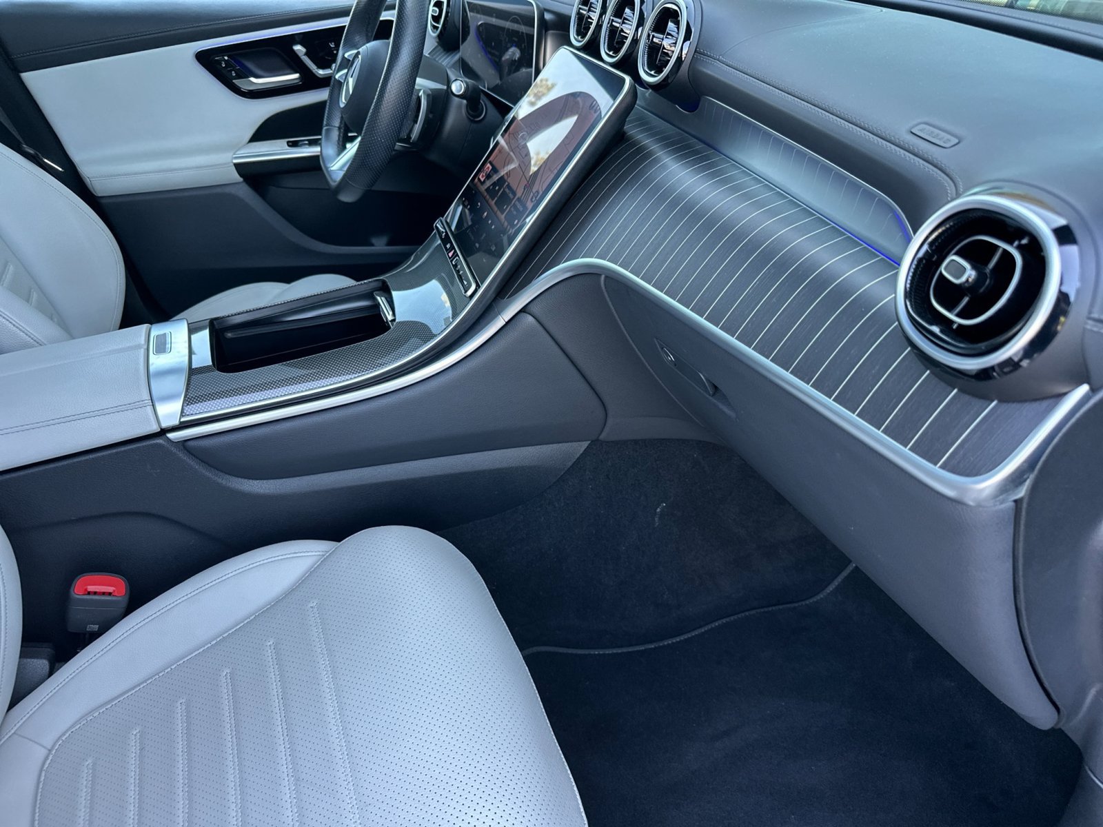Certified 2023 Mercedes-Benz GLC 300 image 17