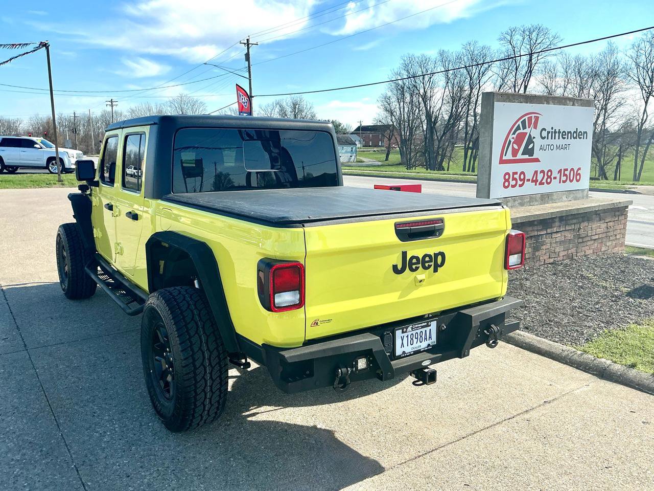 Used 2023 Jeep Gladiator Sport image 7