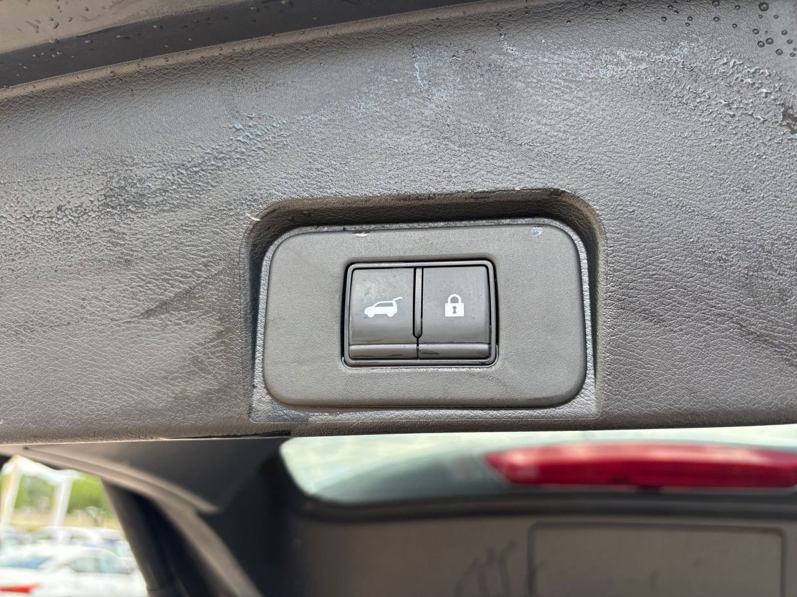 Used 2025 Nissan Rogue SV FWD image 23