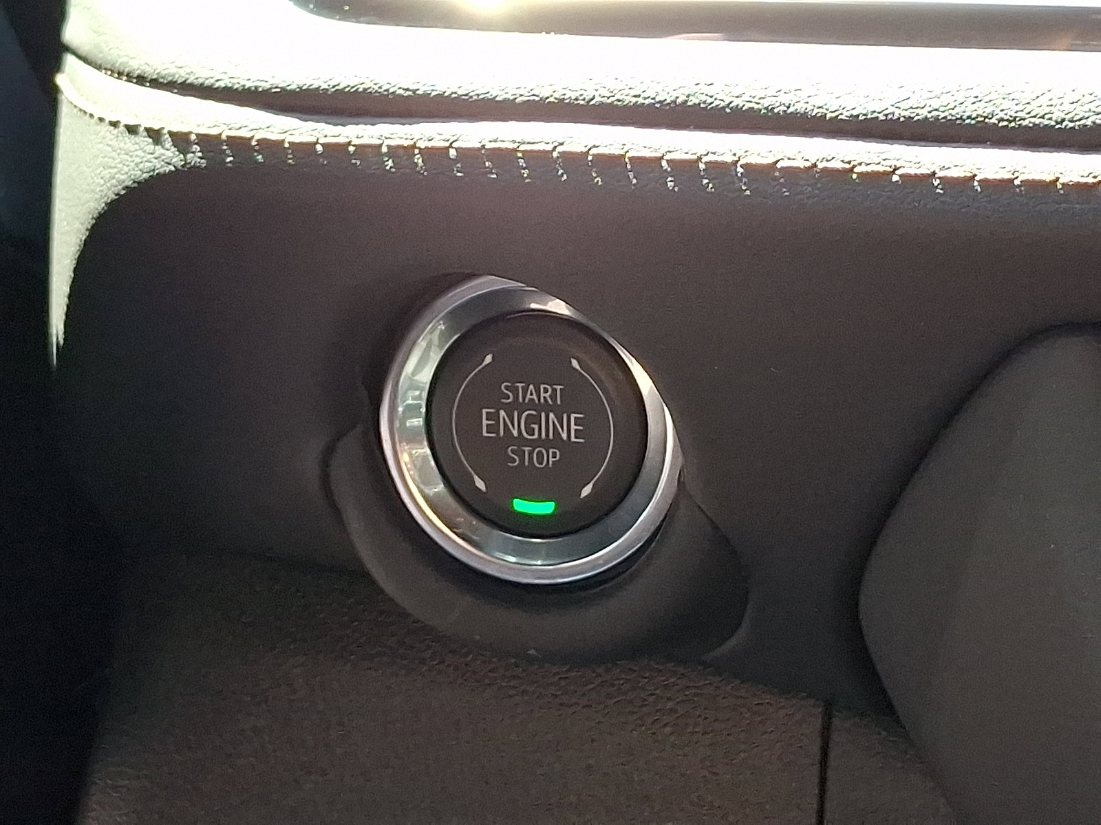 Used 2025 Chevrolet Tahoe High Country AWD/4WD image 25